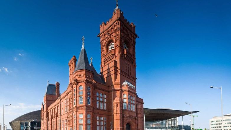 Welsh Assembly tower, Cardiff.jpg