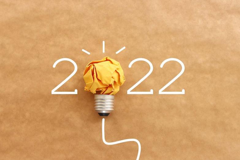 2022 with idea lightbulb
