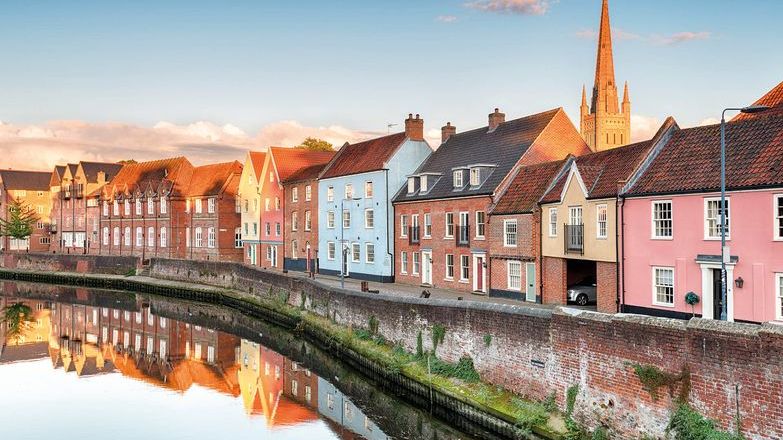 Norwich quayside.jpg