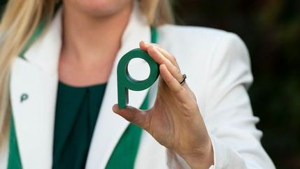 Green scarf blur.JPG